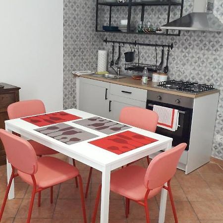 Max And Sun Parking Privato Nel Prezzo Leilighet Sanremo Eksteriør bilde