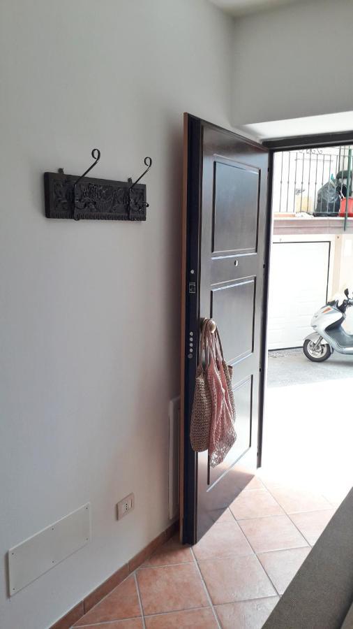 Max And Sun Parking Privato Nel Prezzo Leilighet Sanremo Eksteriør bilde