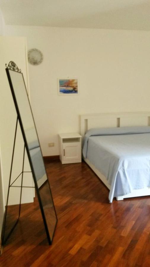 Max And Sun Parking Privato Nel Prezzo Leilighet Sanremo Eksteriør bilde